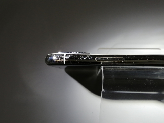 中古】Apple docomo 【SIMロック解除済み】 iPhone X 64GB シルバー 