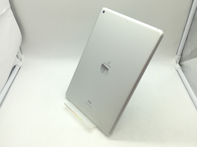 【中古】Apple 【Wi-Fi】 iPad（第8世代/2020） 32GB シルバー MYLA2J/A【三宮センター】保証期間１ヶ月【ランクB】