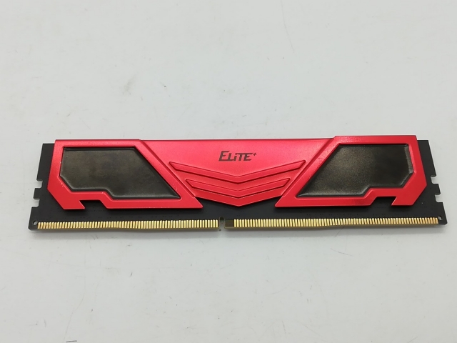 【中古】DDR4 16GB PC4-25600(DDR4-3200)【デスクトップPC用】【秋葉2号】保証期間１週間