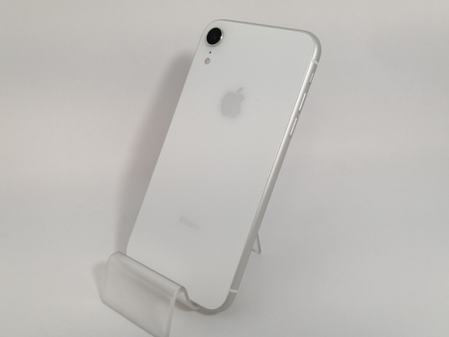 【中古】Apple docomo 【SIMロック解除済み】 iPhone XR 64GB ホワイト MT032J/A【新宿】保証期間１ヶ月【ランクB】