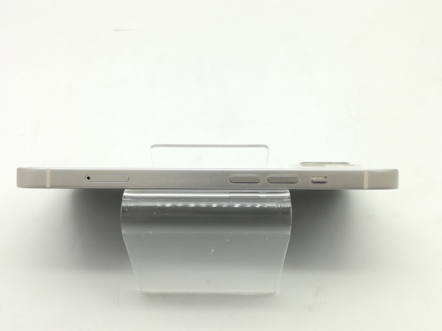 【中古】Apple docomo 【SIMフリー】 iPhone 13 128GB スターライト MLND3J/A【広島】保証期間１ヶ月【ランクC】_2
