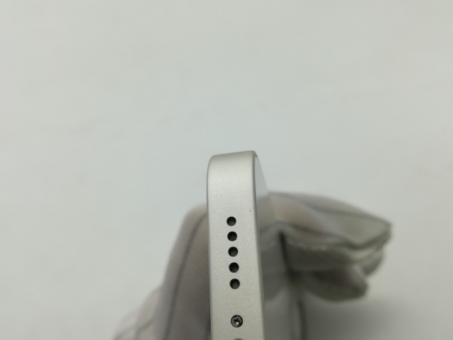【中古】Apple docomo 【SIMフリー】 iPhone 13 128GB スターライト MLND3J/A【広島】保証期間１ヶ月【ランクC】_8