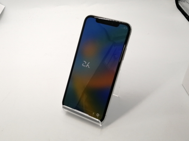 新品未使用 iPhone X Silver 64 GB docomo SIMロック解除済】iPhone X