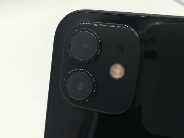 【中古】Apple SoftBank 【SIMロック解除済み】 iPhone 12 128GB ブラック MGHU3J/A【広島】保証期間１ヶ月【ランクC】_6