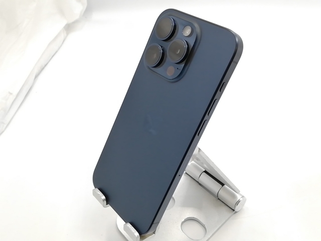 iPhone 15 pro SIMフリー　128gb 超美品　ケース付き iPhone 15 Pro 128GB - ホワイトチタニウム（SIMフリー）[整備済製品