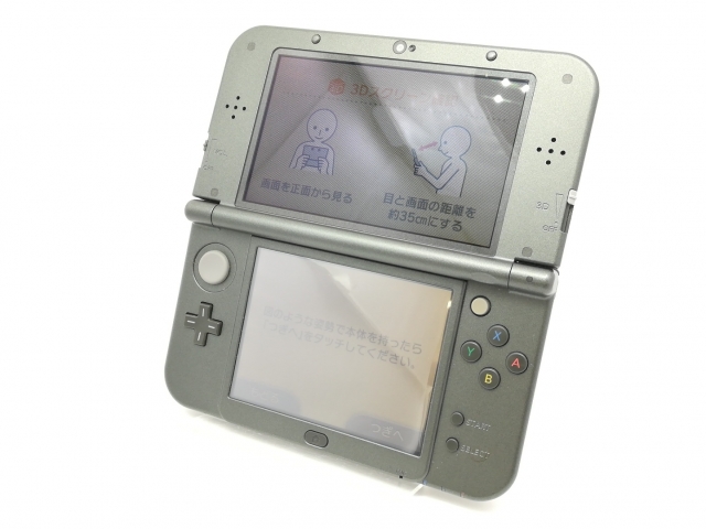 中古】Nintendo Newニンテンドー3DS LL（メタリックブラック） RED-S
