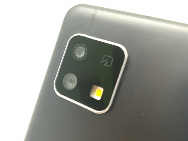 AQUOS sense4 basic ブラック 64 GB Y!mobile AQUOS sense4 basic