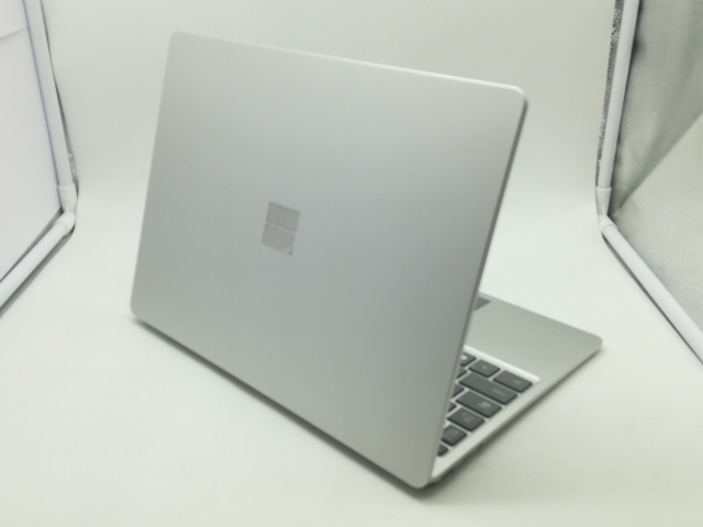 【中古】Microsoft Surface Laptop Go3 【i5 1235U 8G 256G】 XK1-00005 プラチナ【広島】保証期間１ヶ月【ランクA】
