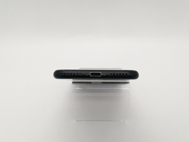 【中古】Apple SoftBank 【SIMロック解除済み】 iPhone SE（第2世代） 64GB ブラック MHGP3J/A（後期型番）【広島本通】保証期間１ヶ月【ランクC】_4