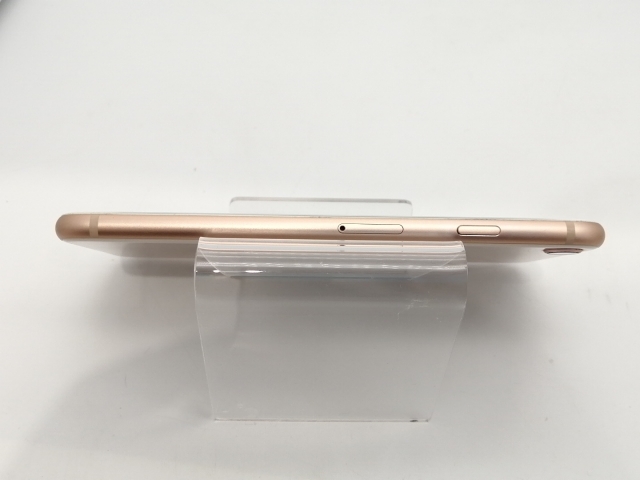 【中古】Apple docomo 【SIMロック解除済み】 iPhone 8 64GB ゴールド MQ7A2J/A【広島本通】保証期間１ヶ月【ランクC】_3