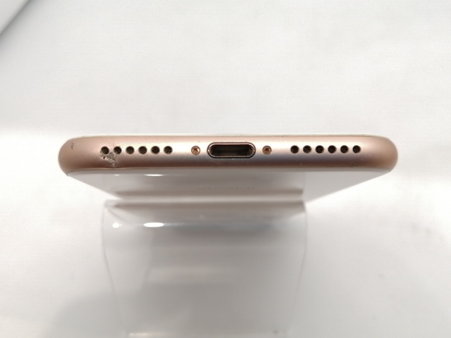 【中古】Apple docomo 【SIMロック解除済み】 iPhone 8 64GB ゴールド MQ7A2J/A【広島本通】保証期間１ヶ月【ランクC】_4