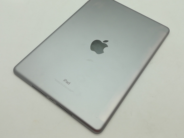 【中古】Apple 【Wi-Fi】 iPad（第5世代/2017） 32GB スペースグレイ MP2F2J/A【広島】保証期間１ヶ月【ランクC】_7
