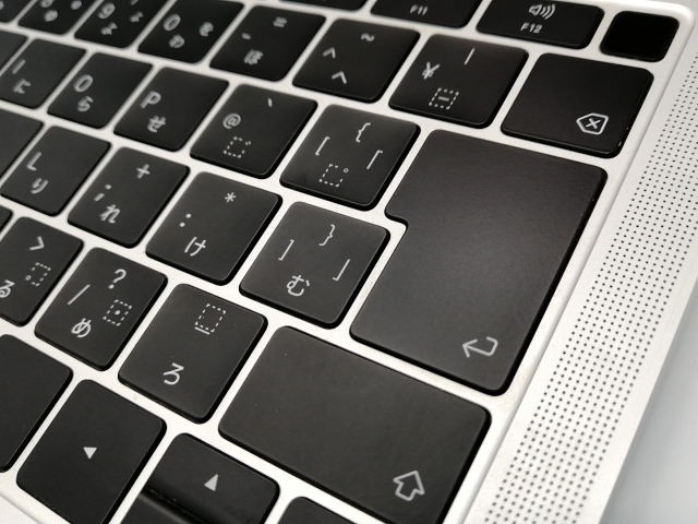 中古】Apple MacBook Air 13インチ 256GB Touch ID搭載モデル シルバー