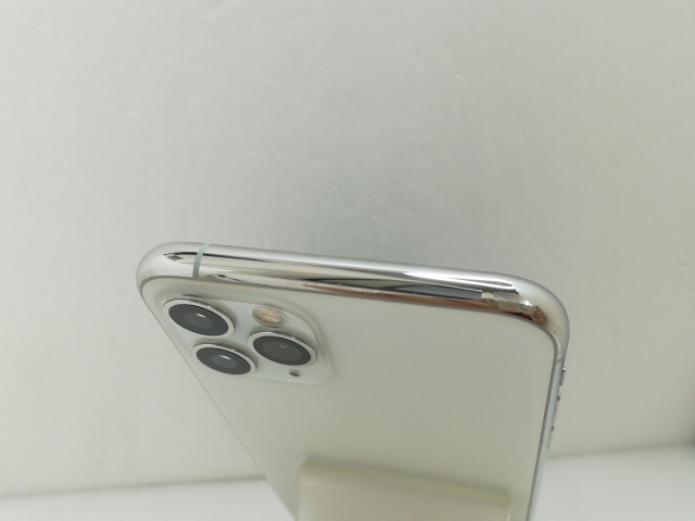 iPhone 11 Pro シルバー 64 GB docomo iPhone 11 Pro シルバー 64 GB