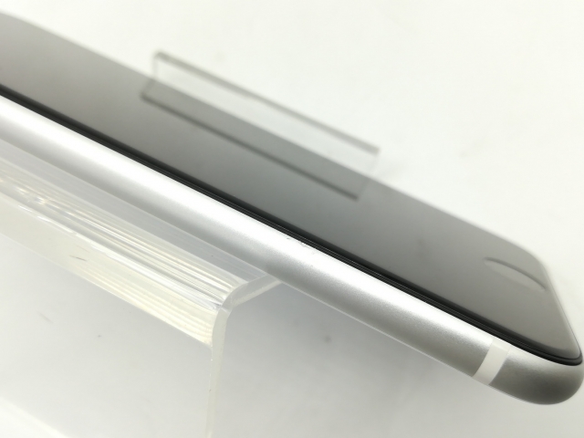 【中古】Apple au 【SIMロック解除済み】 iPhone SE（第2世代） 64GB ホワイト MX9T2J/A【広島】保証期間１ヶ月【ランクC】