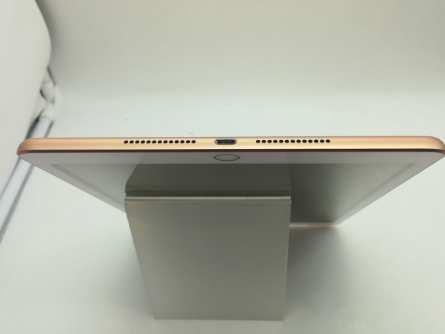 【中古】Apple 国内版 【SIMフリー】 iPad（第8世代/2020） 32GB ゴールド MYMK2J/A【広島】保証期間１ヶ月【ランクA】_4