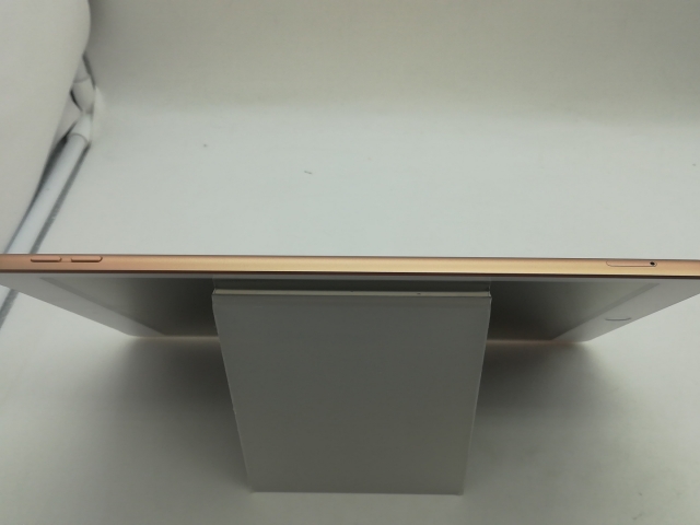 【中古】Apple 国内版 【SIMフリー】 iPad（第8世代/2020） 32GB ゴールド MYMK2J/A【広島】保証期間１ヶ月【ランクA】_5