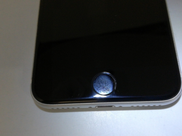 【中古】Apple au 【SIMロック解除済み】 iPhone SE（第2世代） 64GB ホワイト MHGQ3J/A（後期型番）【鹿児島中町】保証期間１ヶ月【ランクC】_6