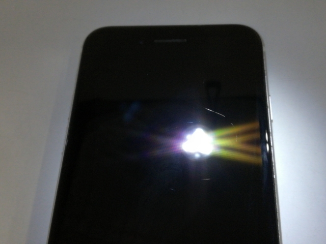 【中古】Apple au 【SIMロック解除済み】 iPhone SE（第2世代） 64GB ホワイト MHGQ3J/A（後期型番）【鹿児島中町】保証期間１ヶ月【ランクC】_7