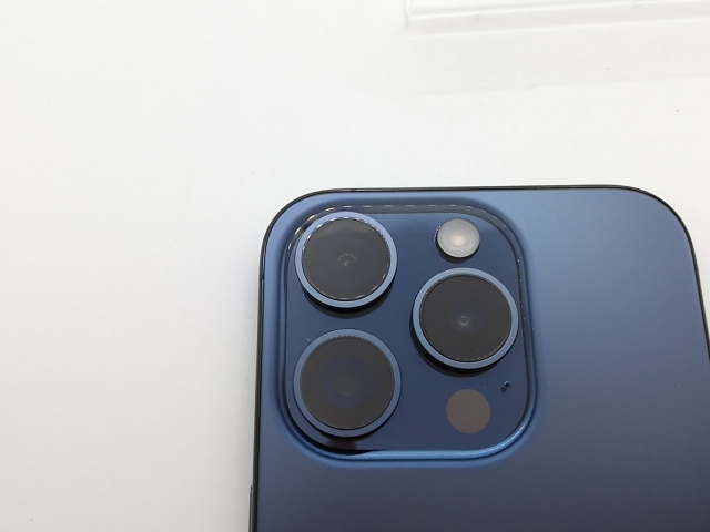 中古】Apple 国内版 【SIMフリー】 iPhone 15 Pro 128GB ブルー