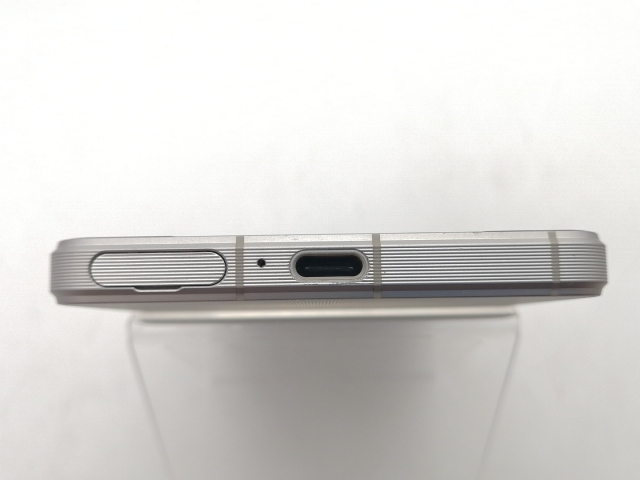 【中古】SONY docomo 【SIMフリー】 Xperia 1 VI プラチナシルバ− 12GB 256GB SO-51E【熊本】保証期間１ヶ月【ランクB】_3