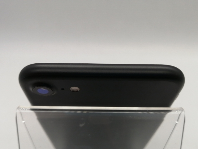 中古】Apple SoftBank 【SIMロック解除済み】 iPhone 7 32GB