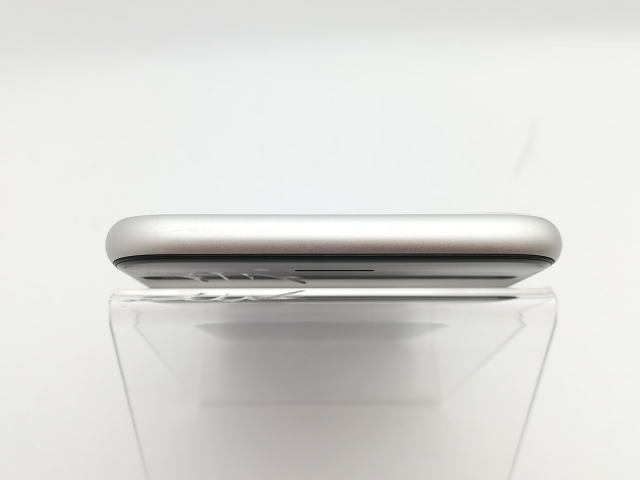 【中古】Apple docomo 【SIMロック解除済み】 iPhone SE（第2世代） 64GB ホワイト MHGQ3J/A（後期型番）【熊本】保証期間１ヶ月【ランクC】_2