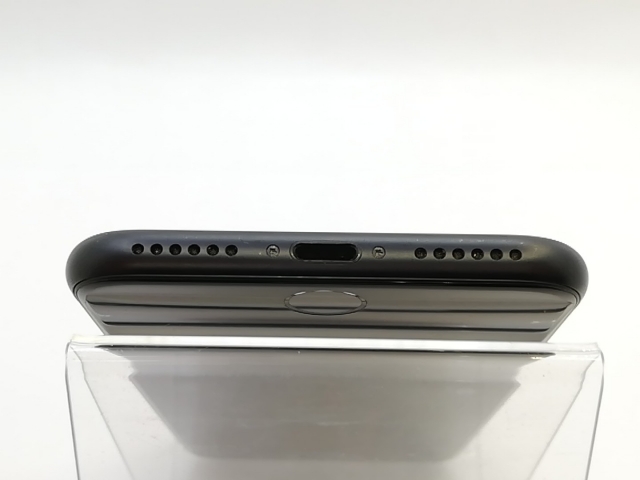 【中古】Apple SoftBank 【SIMロック解除済み】 iPhone SE（第2世代） 64GB ブラック MHGP3J/A（後期型番）【熊本】保証期間１ヶ月【ランクC】_4