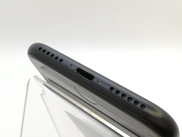 【中古】Apple SoftBank 【SIMロック解除済み】 iPhone SE（第2世代） 64GB ブラック MHGP3J/A（後期型番）【熊本】保証期間１ヶ月【ランクC】_8
