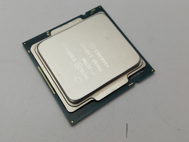 パーツ ☆◇【ジャンク】CPU Intel corei7-11700 SRKNS 2.50GHZ 箱60サイズ
