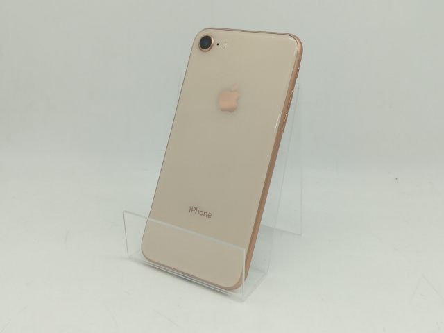 【中古】Apple au 【SIMロック解除済み】 iPhone 8 64GB ゴールド MQ7A2J/A【町田】保証期間１ヶ月【ランクA】