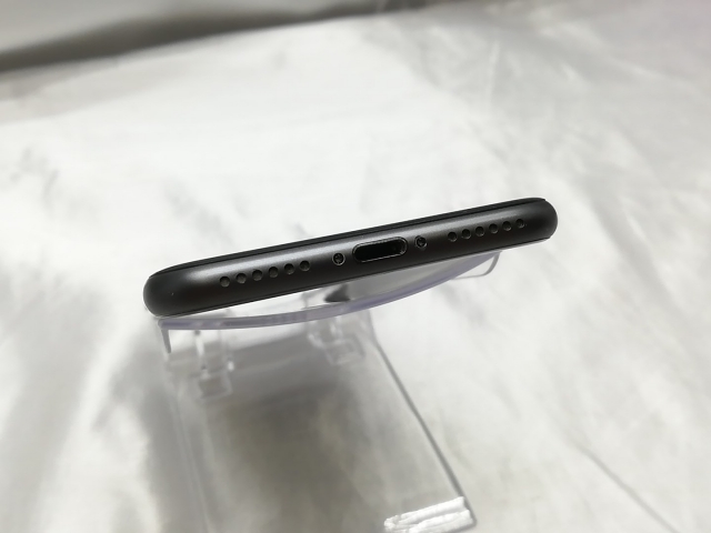 【中古】Apple docomo 【SIMロック解除済み】 iPhone 8 256GB スペースグレイ MQ842J/A【ECセンター】保証期間１週間【ランクC】_4