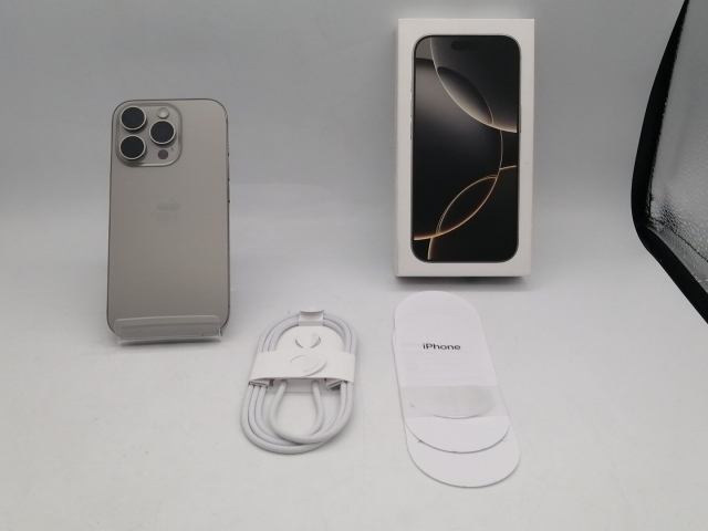 中古】Apple 海外版 【SIMフリー】 iPhone 16 Pro 128GB ナチュラル