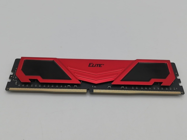 【中古】DDR4 16GB PC4-25600(DDR4-3200)【デスクトップPC用】【川崎駅前】保証期間１週間