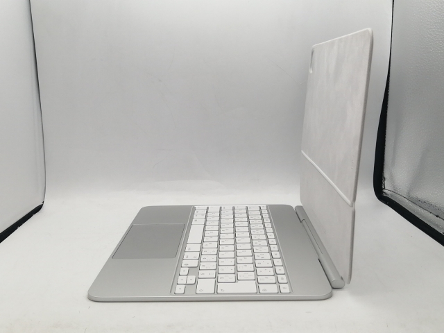 【中古】Apple Magic Keyboard 日本語（JIS）ホワイト iPad Pro 13インチ（M5/2025/M4/2024）用 MWR43J/A【町田】保証期間１週間_2