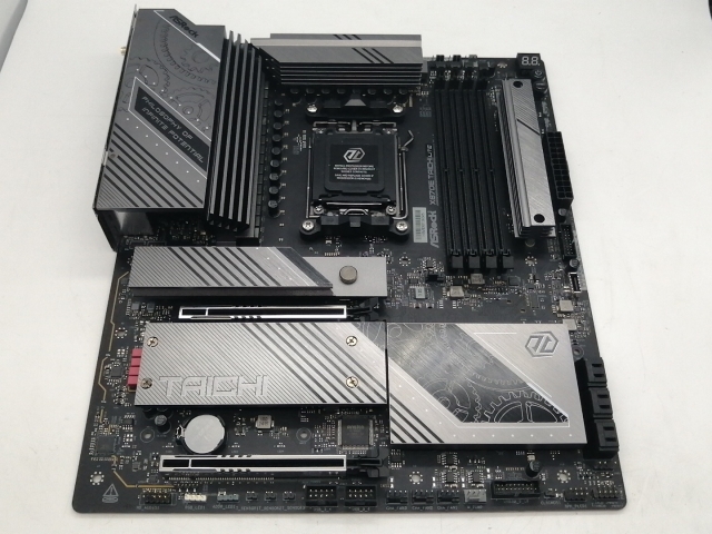 【中古】ASRock X870E Taichi Lite X870E/AM5/E-ATX【町田】保証期間１週間