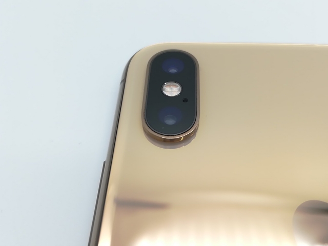 【中古】Apple 国内版 【SIMフリー】 iPhone XS Max 512GB ゴールド MT702J/A【アリオ倉敷】保証期間１ヶ月【ランクC】_4