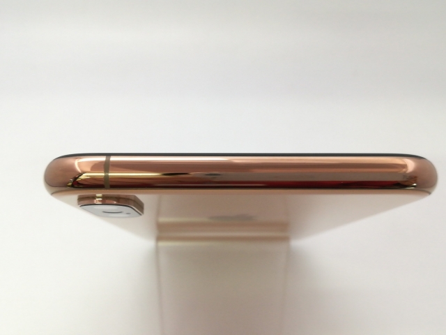 【中古】Apple au 【SIMロック解除済み】 iPhone XS Max 512GB ゴールド MT702J/A【大阪堂島】保証期間１ヶ月【ランクA】_2