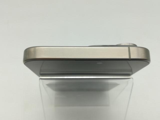 【中古】Apple 国内版 【SIMフリー】 iPhone 15 Pro Max 256GB ナチュラルチタニウム MU6R3J/A【千葉】保証期間１ヶ月【ランクA】