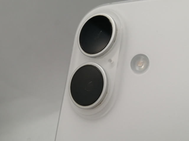 【中古】Apple docomo 【SIMフリー】 iPhone 16 256GB ホワイト MYDX3J/A【町田】保証期間１ヶ月【ランクA】_6