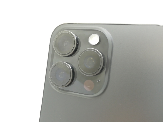 【中古】【赤ロム保証あり】Apple SoftBank 【SIMフリー】 iPhone 15 Pro Max 256GB ブラックチタニウム MU6P3J/A【川崎】保証期間１ヶ月【ランクA】