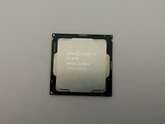 【中古】Intel Core i7-8700 (3.2GHz/TB:4.6GHz) BOX LGA1151/6C/12T/L3 12M/UHD630/TDP65W【三宮センター】保証期間１週間