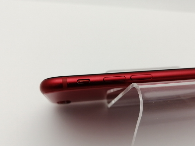 【中古】Apple SoftBank 【SIMロック解除済み】 iPhone SE（第2世代） 64GB (PRODUCT)RED MX9U2J/A【三宮センター】保証期間１ヶ月【ランクC】_3