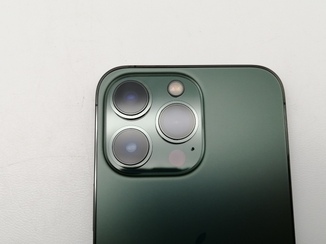 【中古】Apple 国内版 【SIMフリー】 iPhone 13 Pro 128GB アルパイングリーン MNDX3J/A【三宮センター】保証期間１ヶ月【ランクB】_6