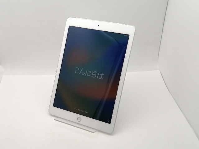 【中古】Apple docomo 【SIMロック解除済み】 iPad（第5世代/2017） 32GB シルバー MP1L2J/A【三宮センター】保証期間１ヶ月【ランクB】_1