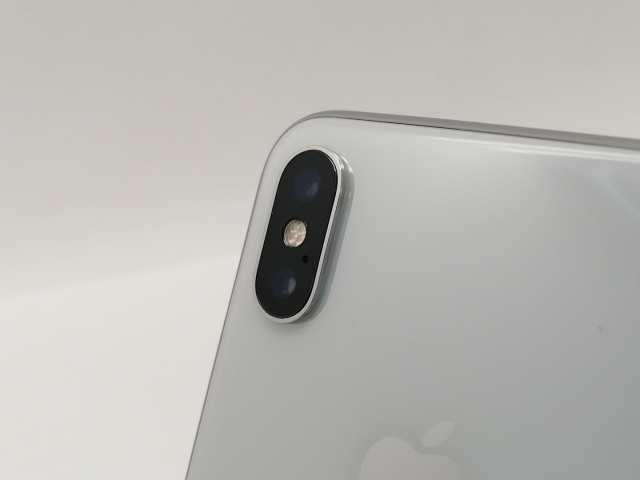 docomo 【SIMロックなし】MQC22J/A iPhone X 256GB シルバー docomo