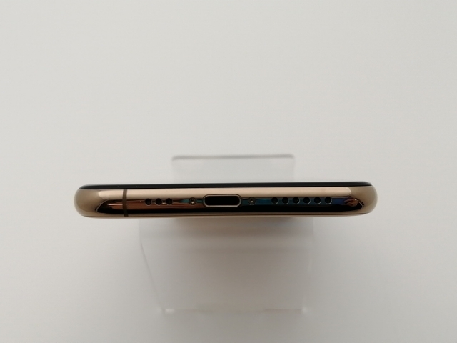 iPhone Xs Gold 64 GB SoftbankSIMロック解除済み iphone8 64GB ピンク
