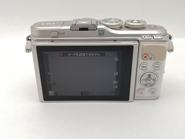 中古】OLYMPUS PEN E-PL9 14-42mm EZ レンズキット ホワイト 海外版