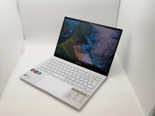 【中古】ASUS ZenBook S 13 OLED UM5302TA UM5302TA-LX192W リファインドホワイト【R5 6600U 8G 512G(SSD) WiFi 13OLED(タッチパネル/2880x1800)】【三宮センター】保証期間１ヶ月【ランクB】