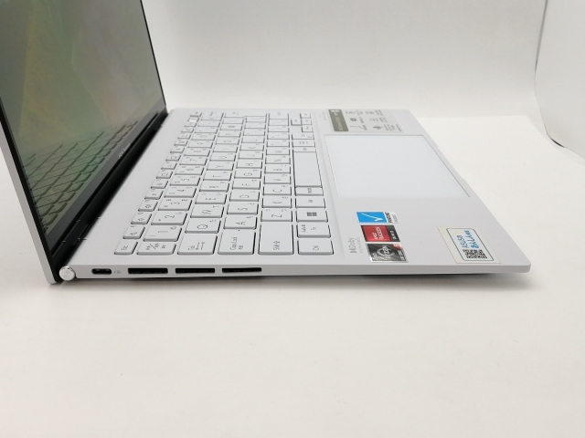 【中古】ASUS ZenBook S 13 OLED UM5302TA UM5302TA-LX192W リファインドホワイト【R5 6600U 8G 512G(SSD) WiFi 13OLED(タッチパネル/2880x1800)】【三宮センター】保証期間１ヶ月【ランクB】